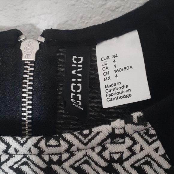 Black and White Casual Dress - H & M - Picture 2 of 4